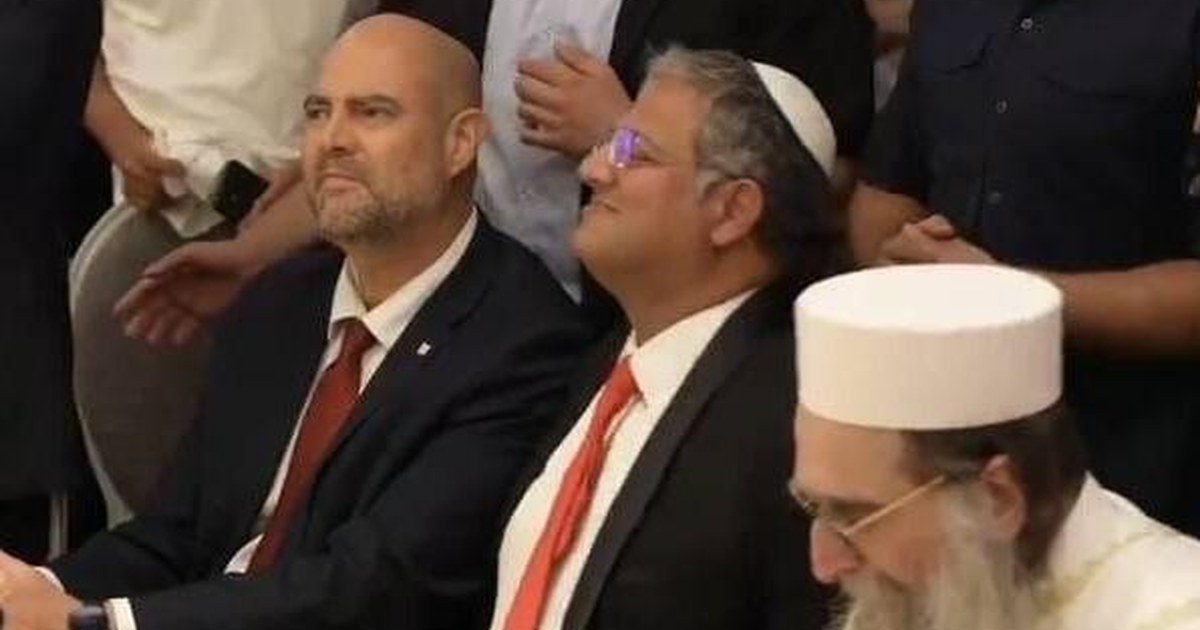שרים, ח"כים ויועצים: הפוליטיקאים שוב נוהרים לרב המפורסם לקראת הבחירות