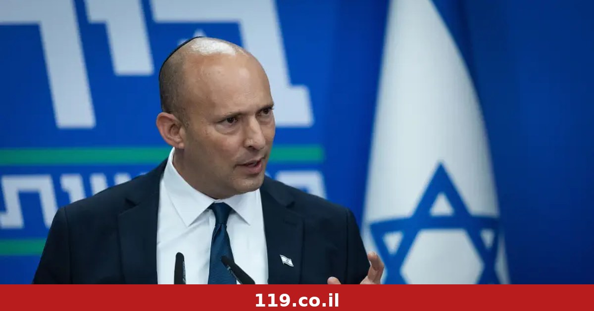נפתלי בנט עולה להתקפה: "הוא מתגאה שהנכדים שלו עריקים" | האזינו