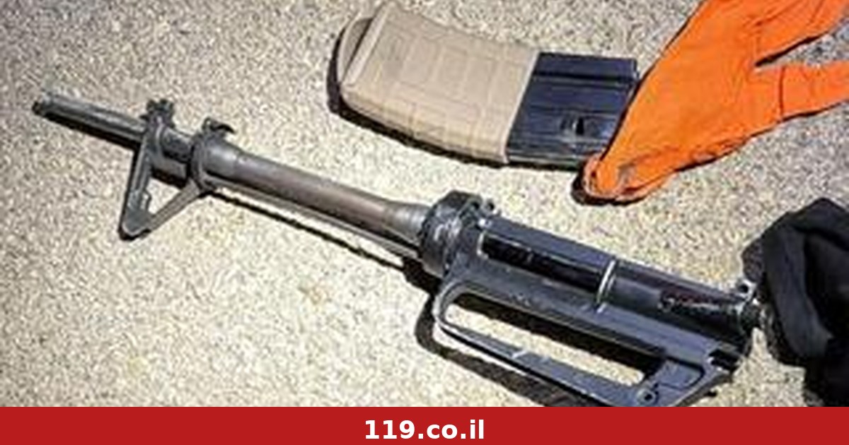 רופא מהדרום ניסה להחביא M-16 - ונעצר אחרי שהתנגש בניידת בתום מרדף | צפו