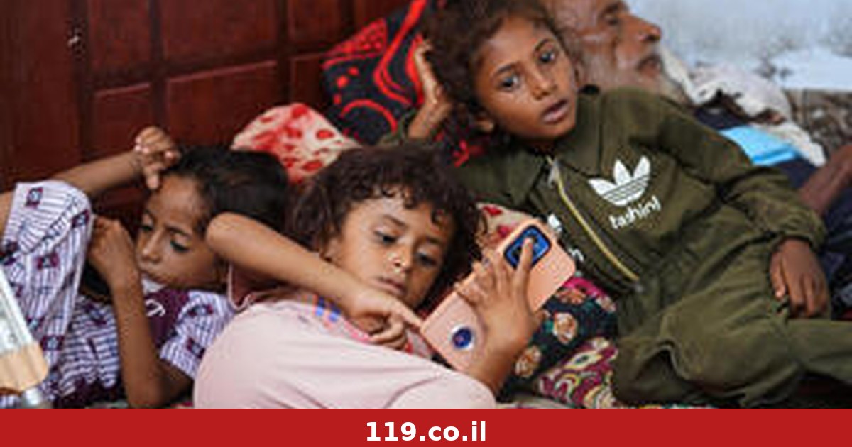 "לקחנו רק את הבגדים שלבשנו": הנטישה ההמונית מהמחוזות שכבשו החות'ים