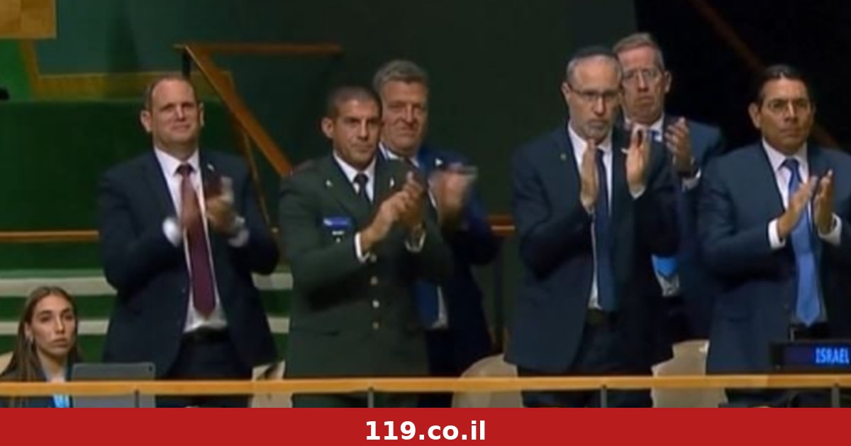 למה קצין במדים הוא חלק מלהקת מעודדי נתניהו?