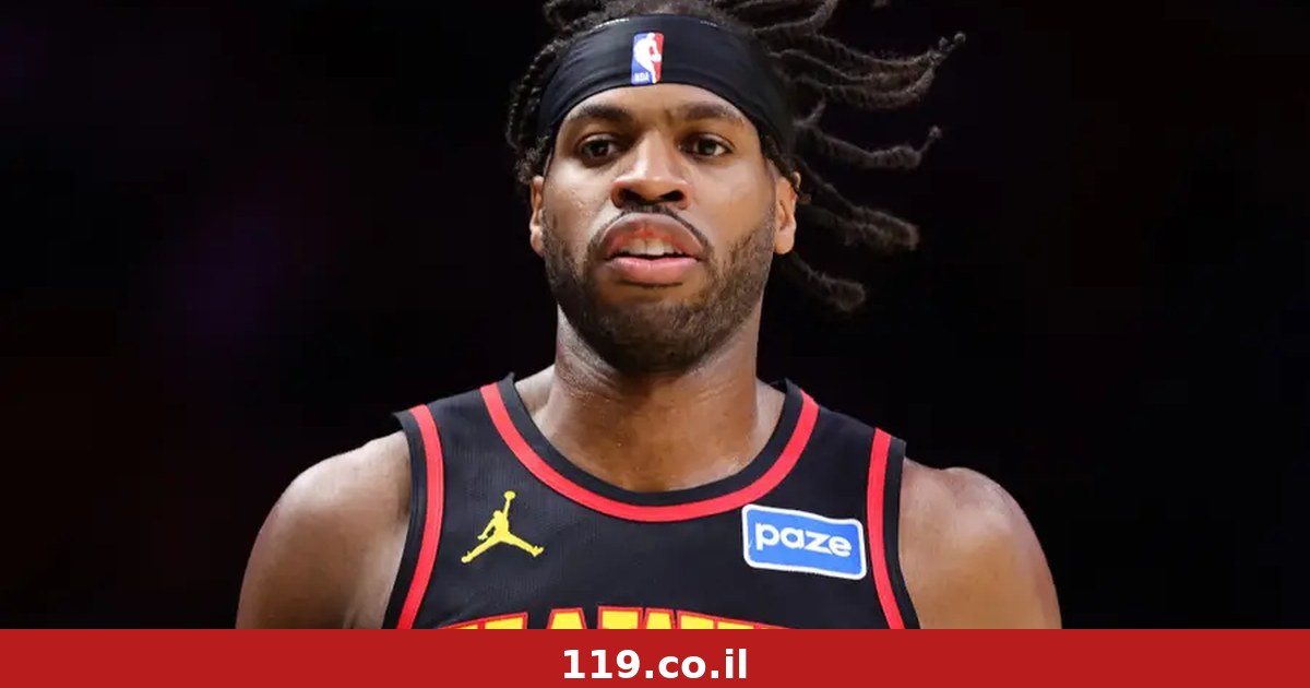 Chicago sent Rob Dillingham to Charlotte and received Buddy Hield