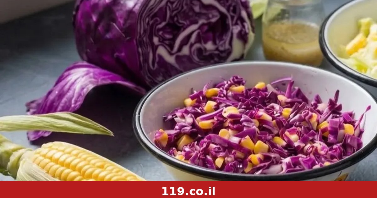 Этот салат настолько хрустящий, что перед первым укусом стоит закрыть окна